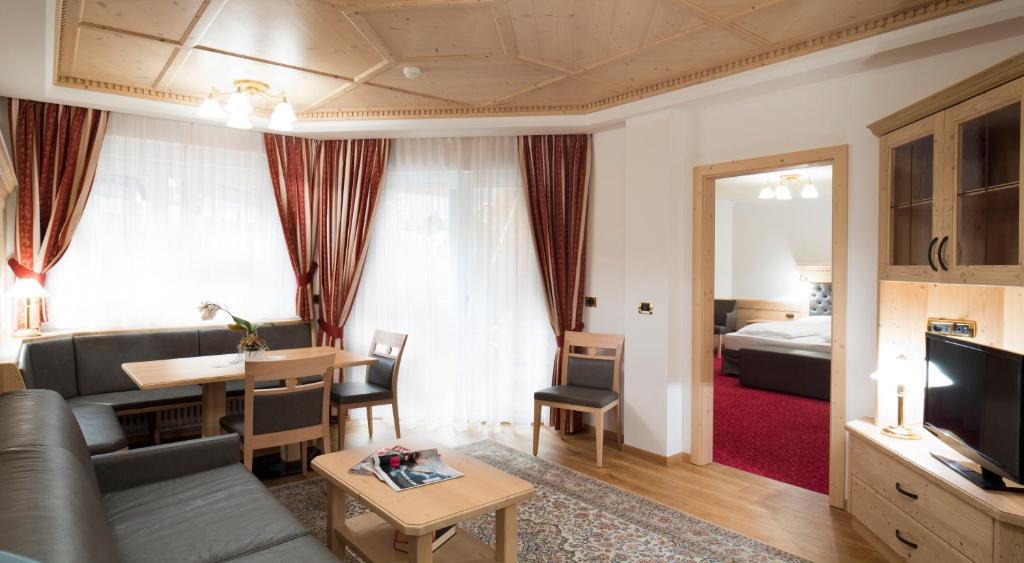 Residence Isabell セルヴァ・ディ・ヴァル・ガルデーナ 部屋 写真